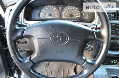 Внедорожник / Кроссовер Toyota Fortuner 2001 в 