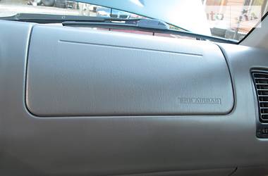 Внедорожник / Кроссовер Toyota Fortuner 2001 в 