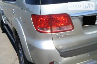 Внедорожник / Кроссовер Toyota Fortuner 2008 в 