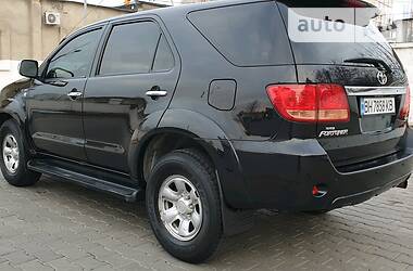 Позашляховик / Кросовер Toyota Fortuner 2007 в 