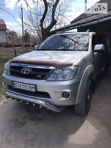 Позашляховик / Кросовер Toyota Fortuner 2005 в Тернополі фото 9 Позашляховик / Кросовер Toyota Fortuner 2005 в Тернополі