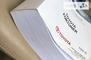 Позашляховик / Кросовер Toyota Fortuner 2013 в Одесі