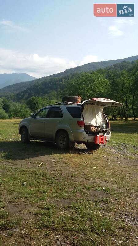 Внедорожник / Кроссовер Toyota Fortuner 2006 в Сумах