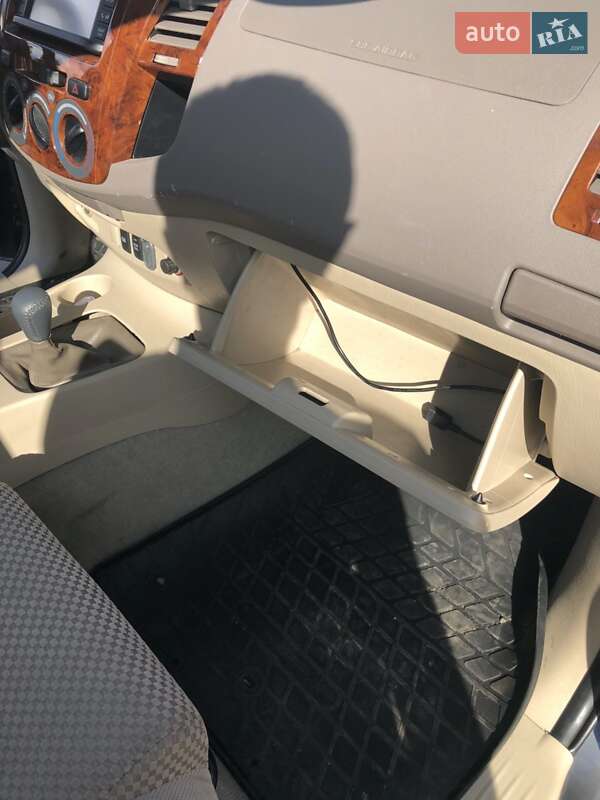 Позашляховик / Кросовер Toyota Fortuner 2007 в Києві