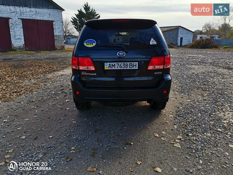 Позашляховик / Кросовер Toyota Fortuner 2007 в Погребище