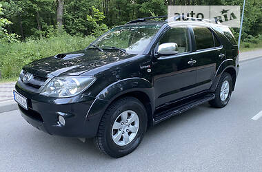 Toyota Fortuner 2007