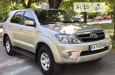 Toyota Fortuner 2007