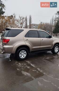 Позашляховик / Кросовер Toyota Fortuner 2007 в Охтирці