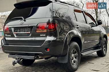 Внедорожник / Кроссовер Toyota Fortuner 2007 в Днепре