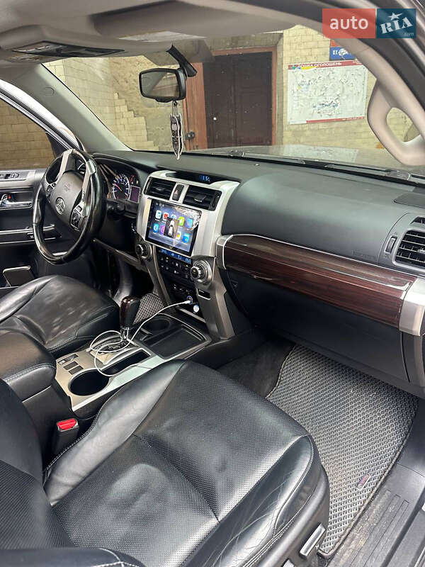 Внедорожник / Кроссовер Toyota Fortuner 2014 в Киеве