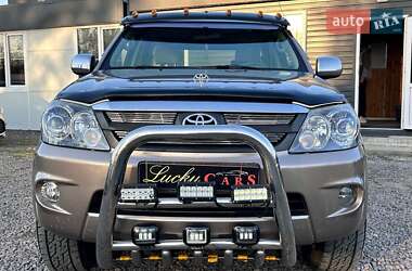 Внедорожник / Кроссовер Toyota Fortuner 2006 в 
