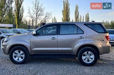 Внедорожник / Кроссовер Toyota Fortuner 2006 в 