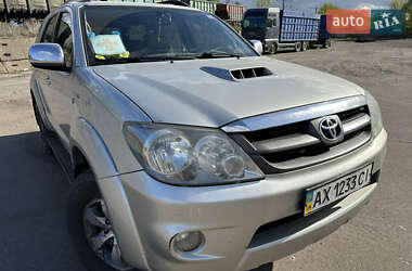 Внедорожник / Кроссовер Toyota Fortuner 2007 в 
