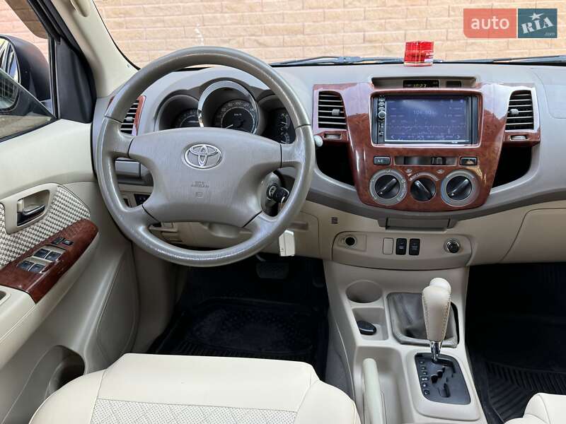 Позашляховик / Кросовер Toyota Fortuner 2007 в Одесі