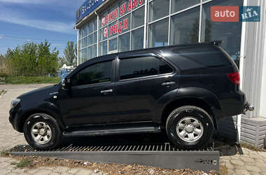 Позашляховик / Кросовер Toyota Fortuner 2007 в 