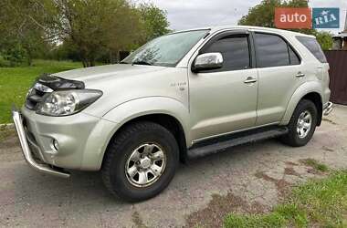 Позашляховик / Кросовер Toyota Fortuner 2007 в Лубнах