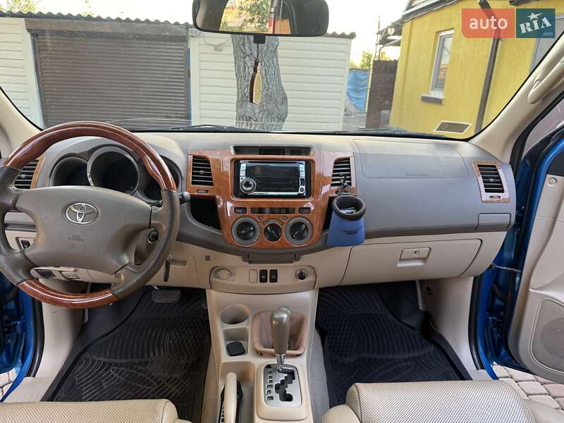 Внедорожник / Кроссовер Toyota Fortuner 2007 в Кривом Роге