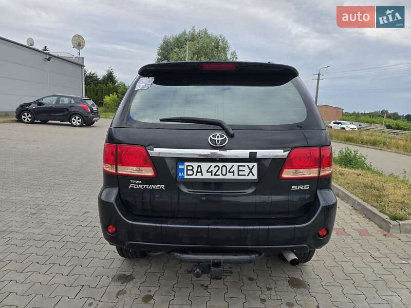 Позашляховик / Кросовер Toyota Fortuner 2006 в Києві