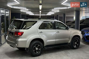 Внедорожник / Кроссовер Toyota Fortuner 2007 в 