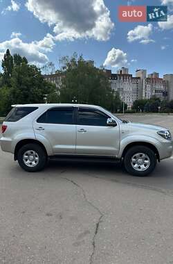 Внедорожник / Кроссовер Toyota Fortuner 2008 в 