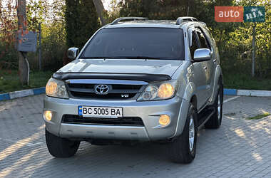 Позашляховик / Кросовер Toyota Fortuner 2006 в Львові
