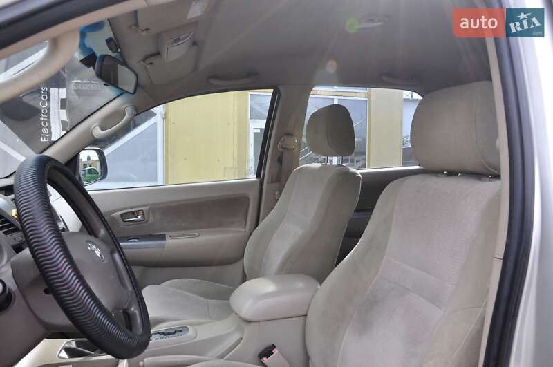 Внедорожник / Кроссовер Toyota Fortuner 2006 в Львове
