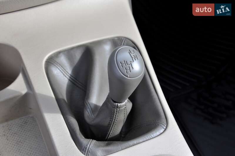 Внедорожник / Кроссовер Toyota Fortuner 2006 в Львове