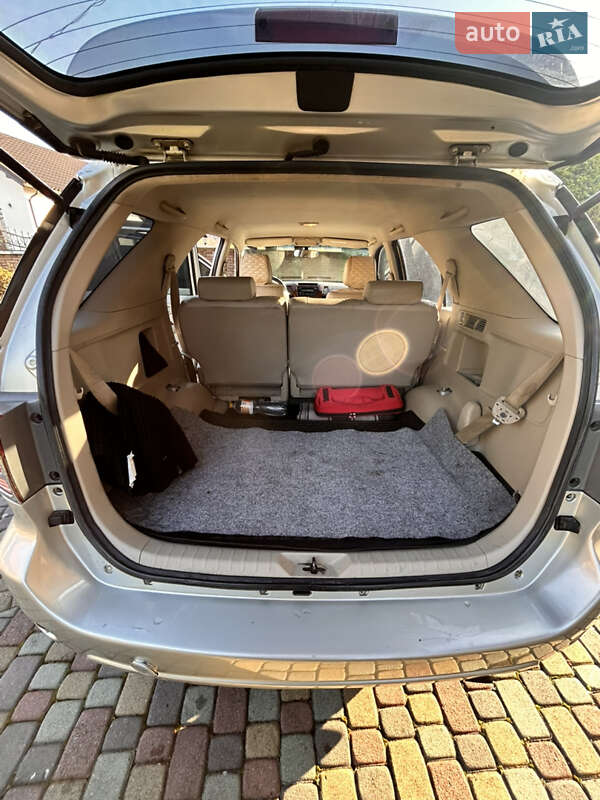 Внедорожник / Кроссовер Toyota Fortuner 2007 в Тячеве фото 13 Внедорожник / Кроссовер Toyota Fortuner 2007 в Тячеве