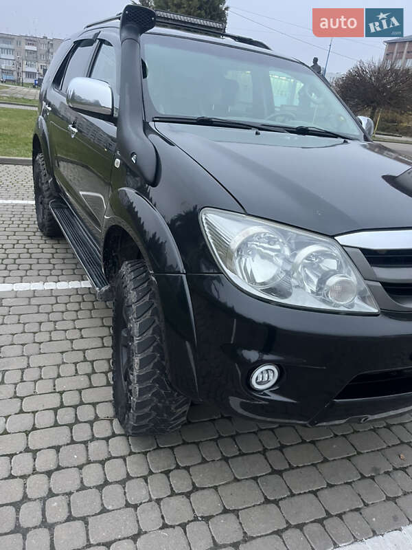 Внедорожник / Кроссовер Toyota Fortuner 2006 в Львове фото 3 Внедорожник / Кроссовер Toyota Fortuner 2006 в Львове