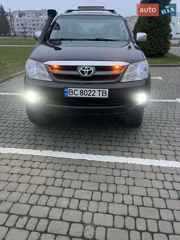 Внедорожник / Кроссовер Toyota Fortuner 2006 в Львове фото 24 Внедорожник / Кроссовер Toyota Fortuner 2006 в Львове