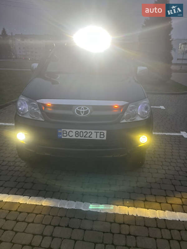 Внедорожник / Кроссовер Toyota Fortuner 2006 в Львове фото 27 Внедорожник / Кроссовер Toyota Fortuner 2006 в Львове