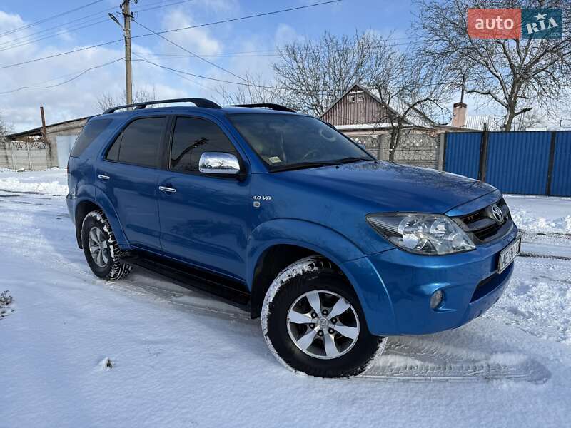 Позашляховик / Кросовер Toyota Fortuner 2007 в Кривому Розі фото 3 Позашляховик / Кросовер Toyota Fortuner 2007 в Кривому Розі