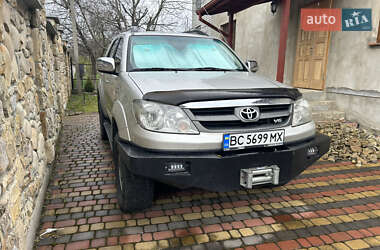 Внедорожник / Кроссовер Toyota Fortuner 2006 в Стрые