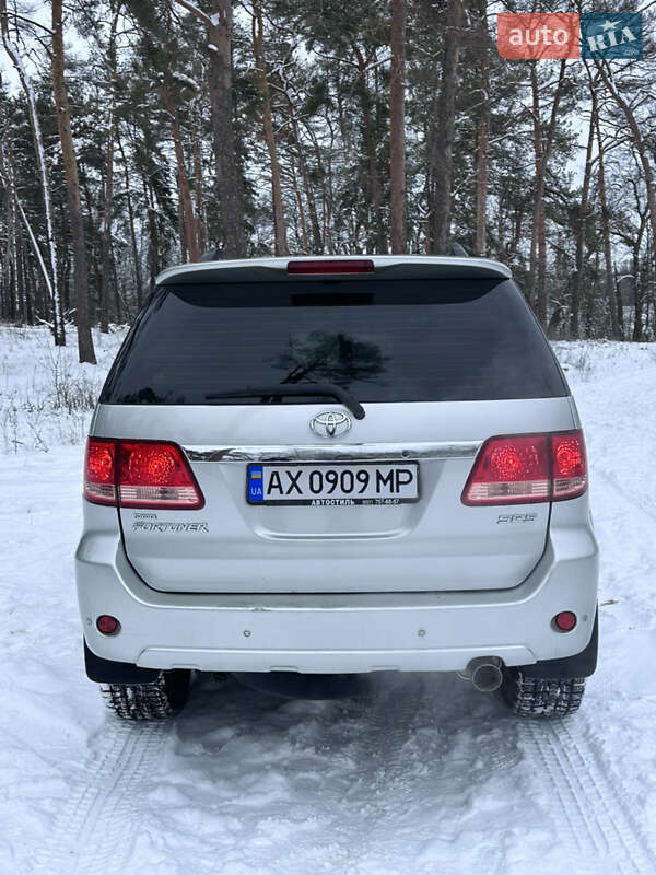 Внедорожник / Кроссовер Toyota Fortuner 2006 в Харькове фото 10 Внедорожник / Кроссовер Toyota Fortuner 2006 в Харькове