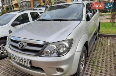 Позашляховик / Кросовер Toyota Fortuner 2008 в Києві