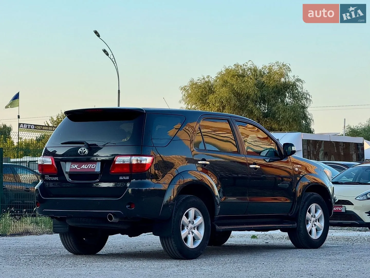 2010 Toyota Fortuner - мініатюра 6