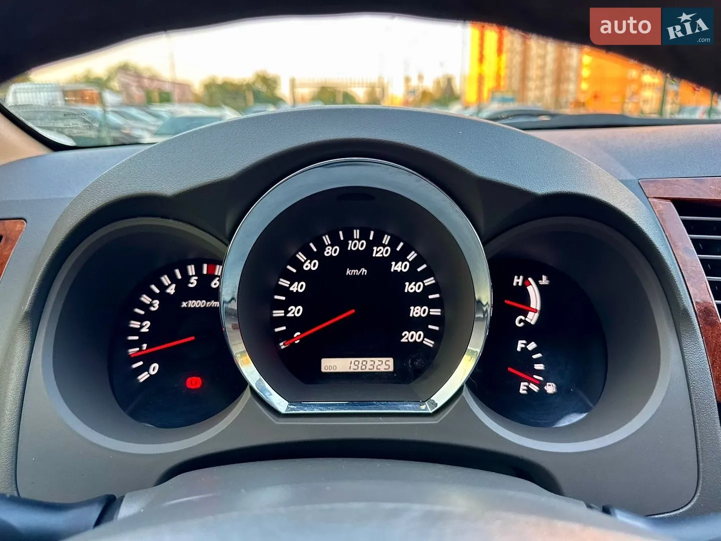 2010 Toyota Fortuner - мініатюра 16