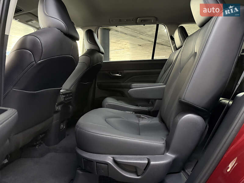 Внедорожник / Кроссовер Toyota Grand Highlander 2023 в Одессе