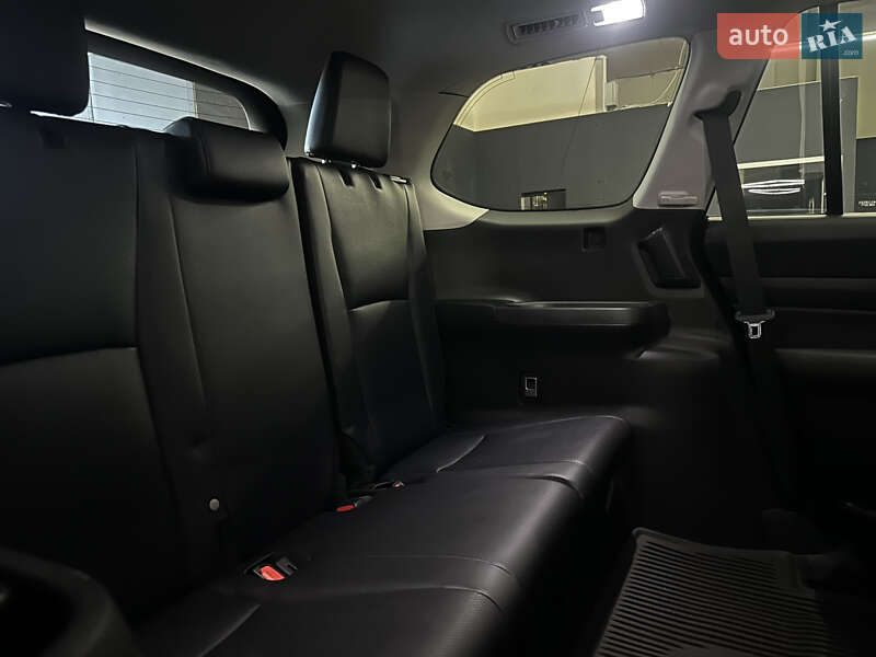 Позашляховик / Кросовер Toyota Grand Highlander 2024 в Миколаєві