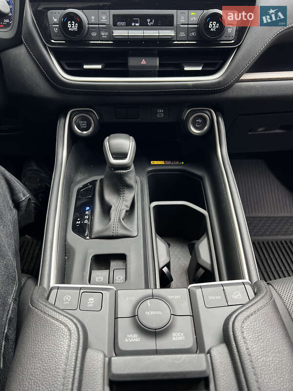 Внедорожник / Кроссовер Toyota Grand Highlander 2023 в Киеве