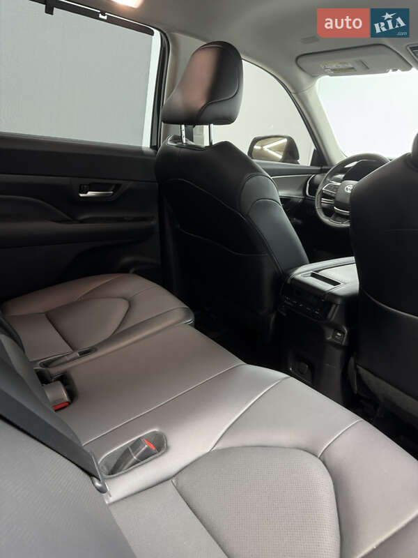 Внедорожник / Кроссовер Toyota Grand Highlander 2023 в Одессе фото 24 Внедорожник / Кроссовер Toyota Grand Highlander 2023 в Одессе