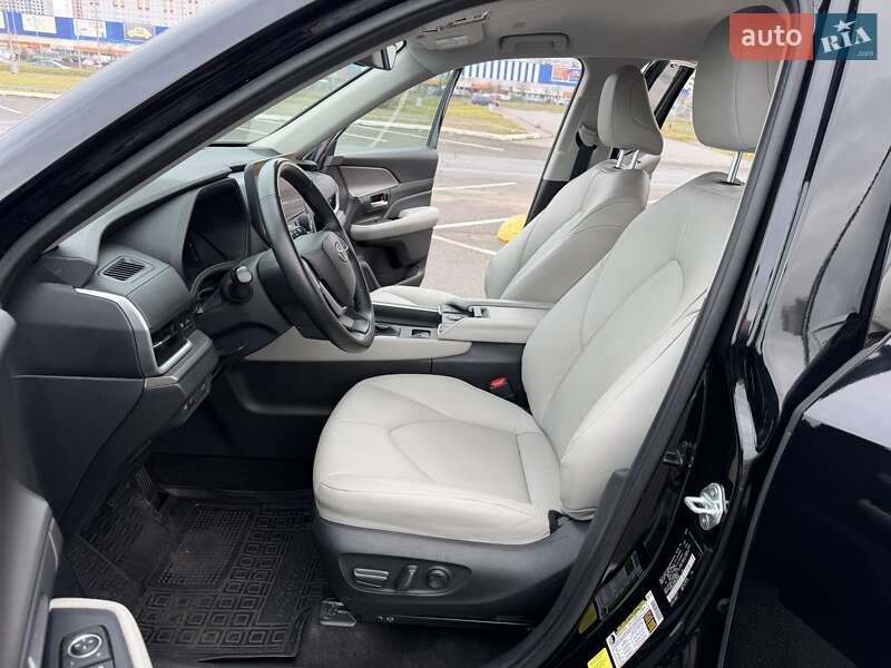Внедорожник / Кроссовер Toyota Grand Highlander 2023 в Киеве