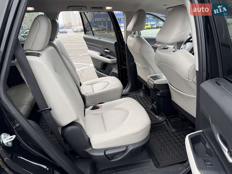 Внедорожник / Кроссовер Toyota Grand Highlander 2023 в Киеве