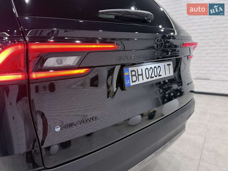 Внедорожник / Кроссовер Toyota Grand Highlander 2024 в Одессе