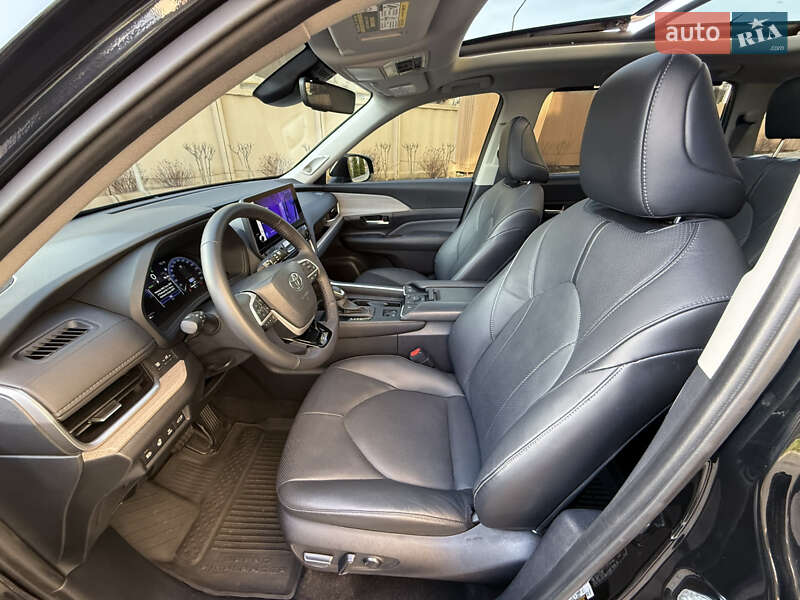 Внедорожник / Кроссовер Toyota Grand Highlander 2024 в Одессе