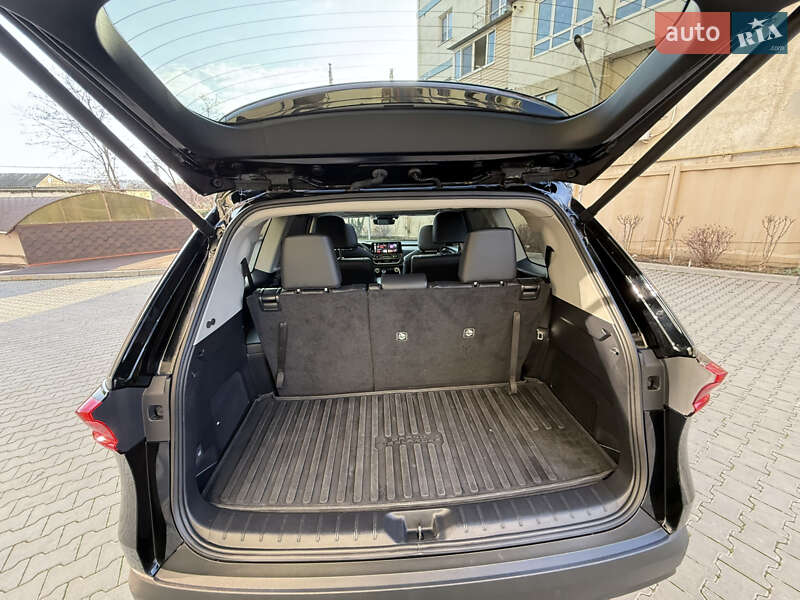 Внедорожник / Кроссовер Toyota Grand Highlander 2024 в Одессе