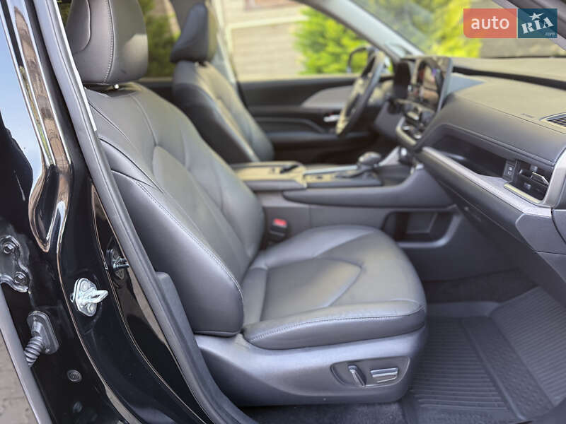 Внедорожник / Кроссовер Toyota Grand Highlander 2024 в Одессе