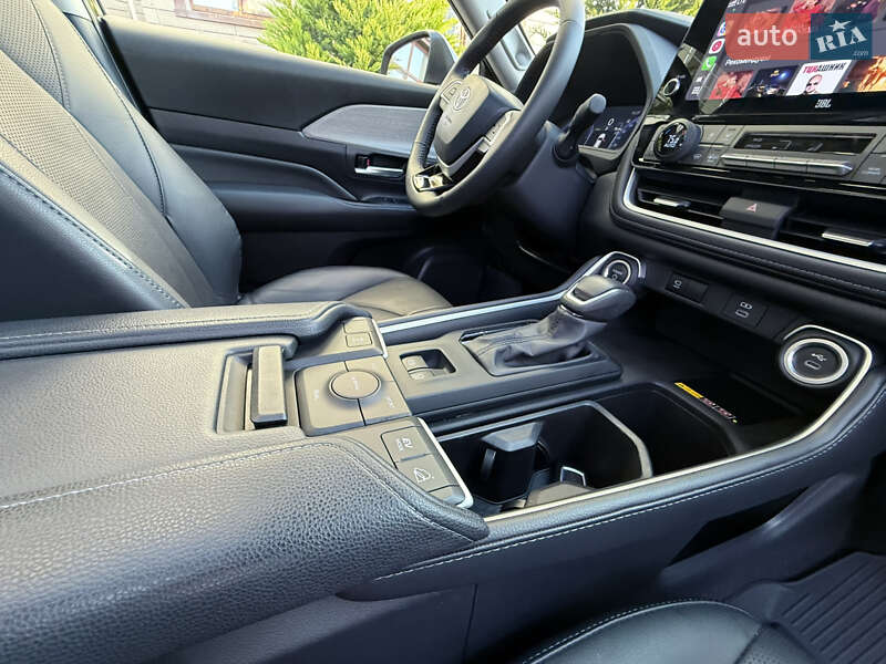 Внедорожник / Кроссовер Toyota Grand Highlander 2024 в Одессе