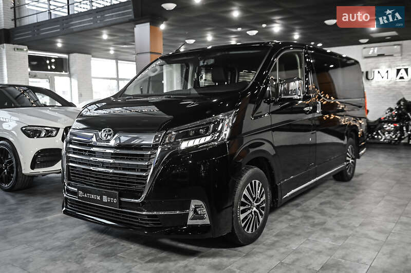 Мінівен Toyota Granvia 2022 в Одесі