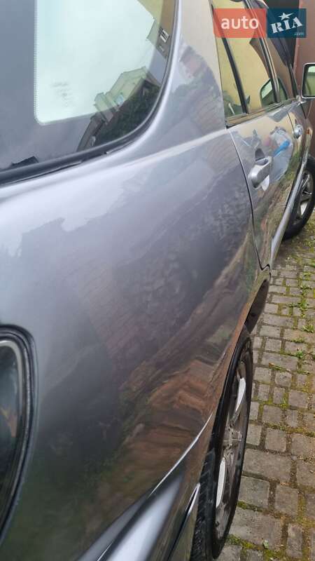 Внедорожник / Кроссовер Toyota Harrier 2001 в Львове